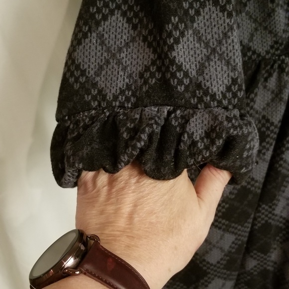 Black and Gray Tunic - Picture 3 of 5